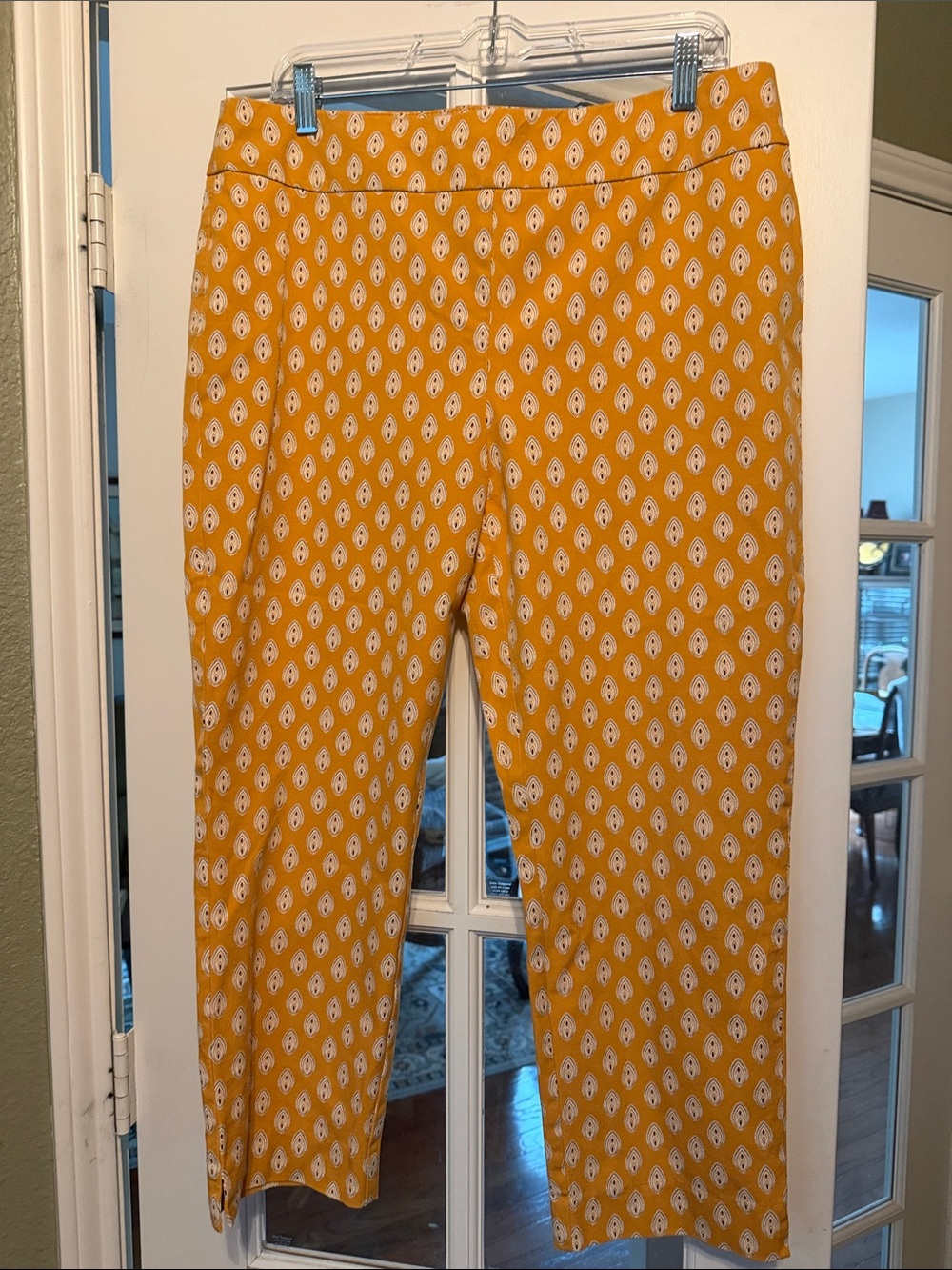 Chico's Mustard Yellow Printed Cropped Pull-On Pants